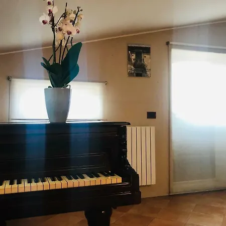 別荘 Casa Vacanze Il Carrubo トラーニ